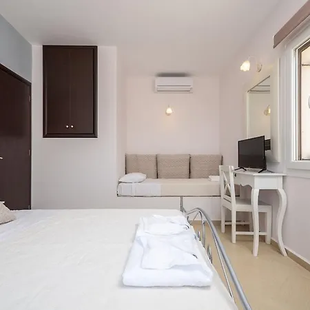 Naxos Luxury Отель 4*